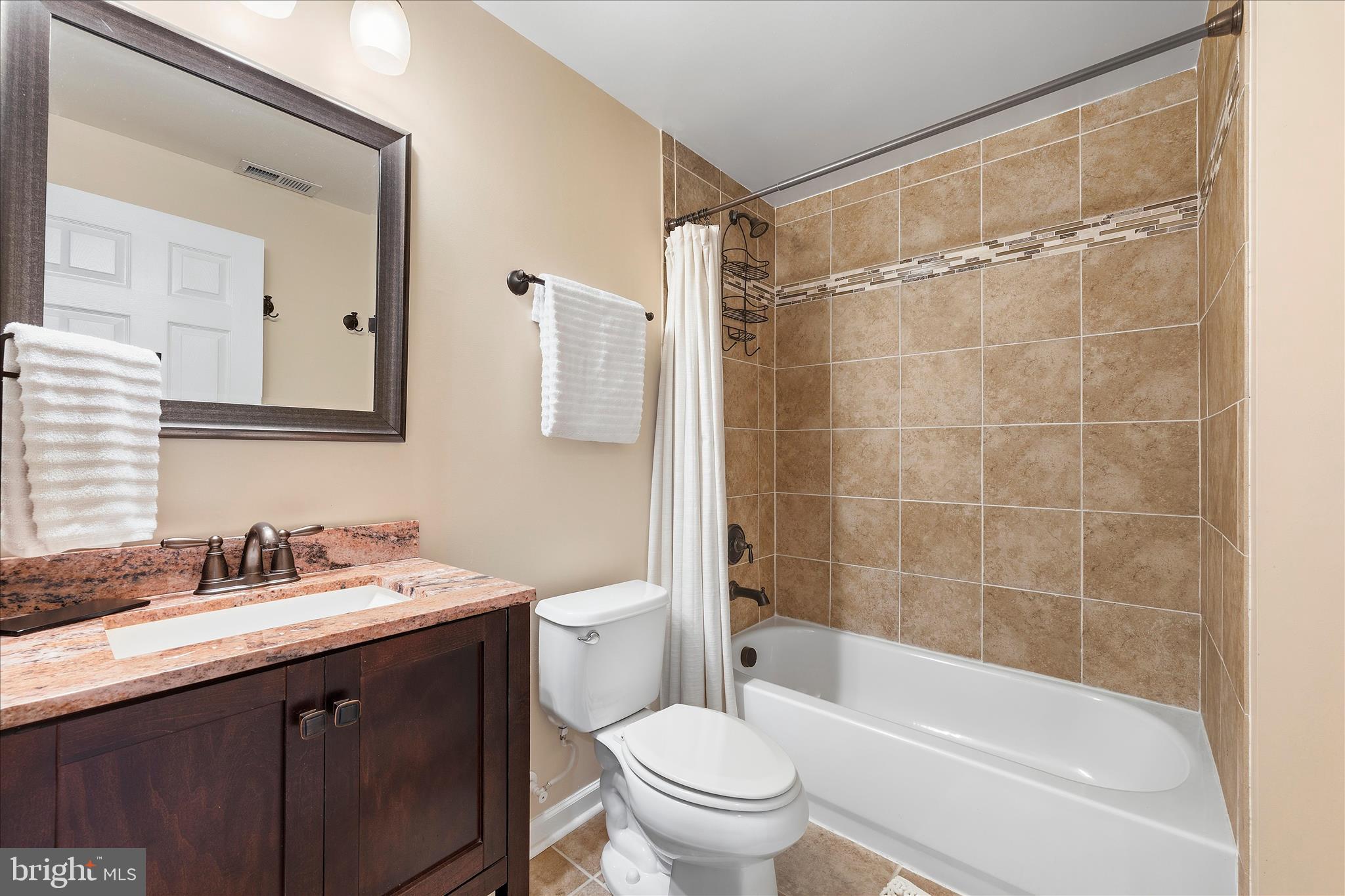 WELLINGTON TRACE - Residential