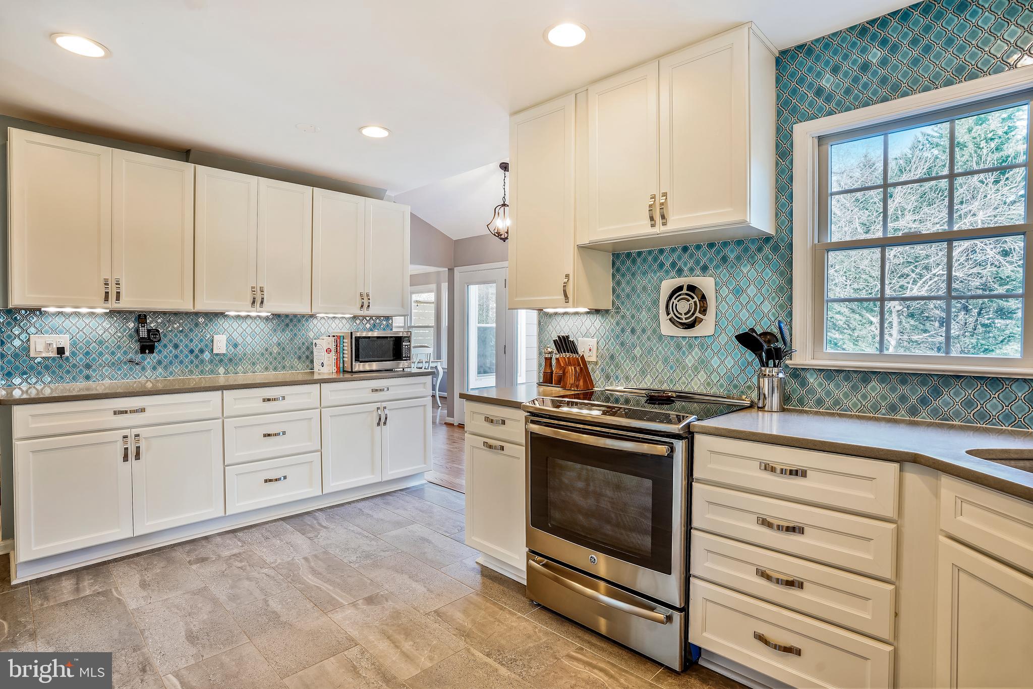 STRATFORD ON THE POTOMAC - Residential