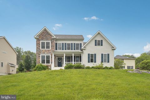 8 KNIGHTS WAY NEWTOWN SQUARE PA 19073