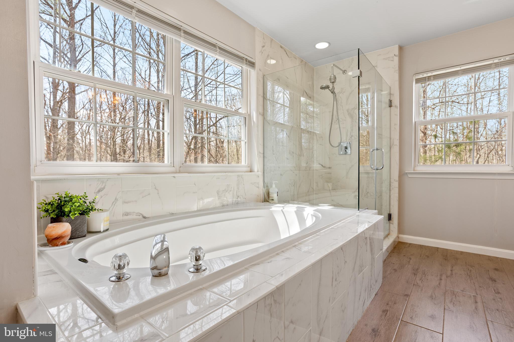 HUNTING CREEK KNOLLS - Residential