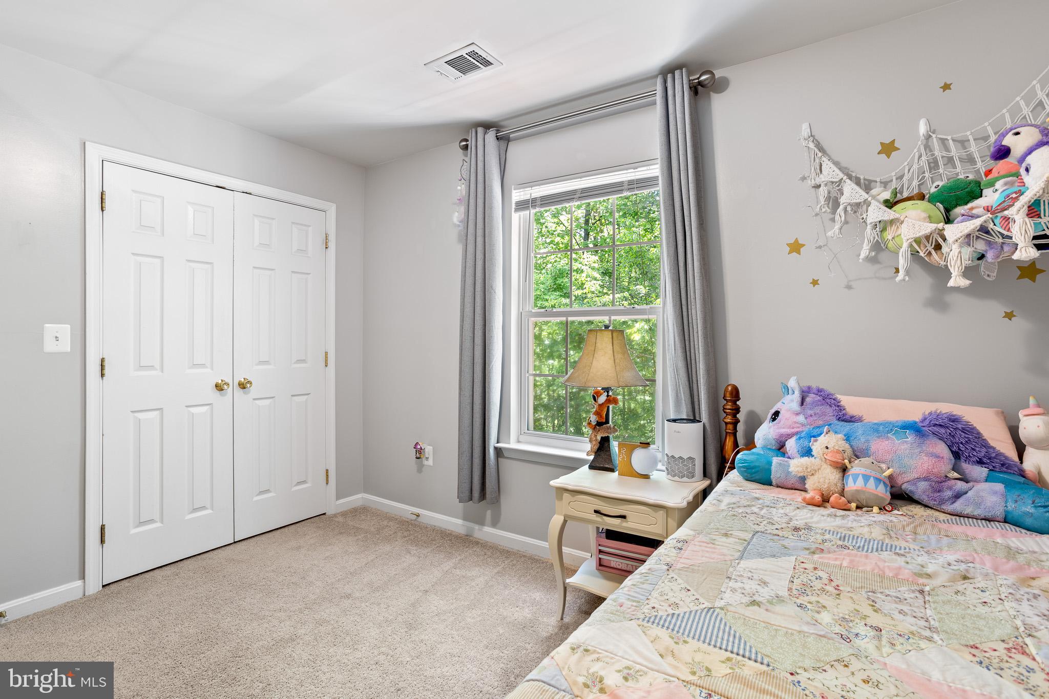 HUNTING CREEK KNOLLS - Residential