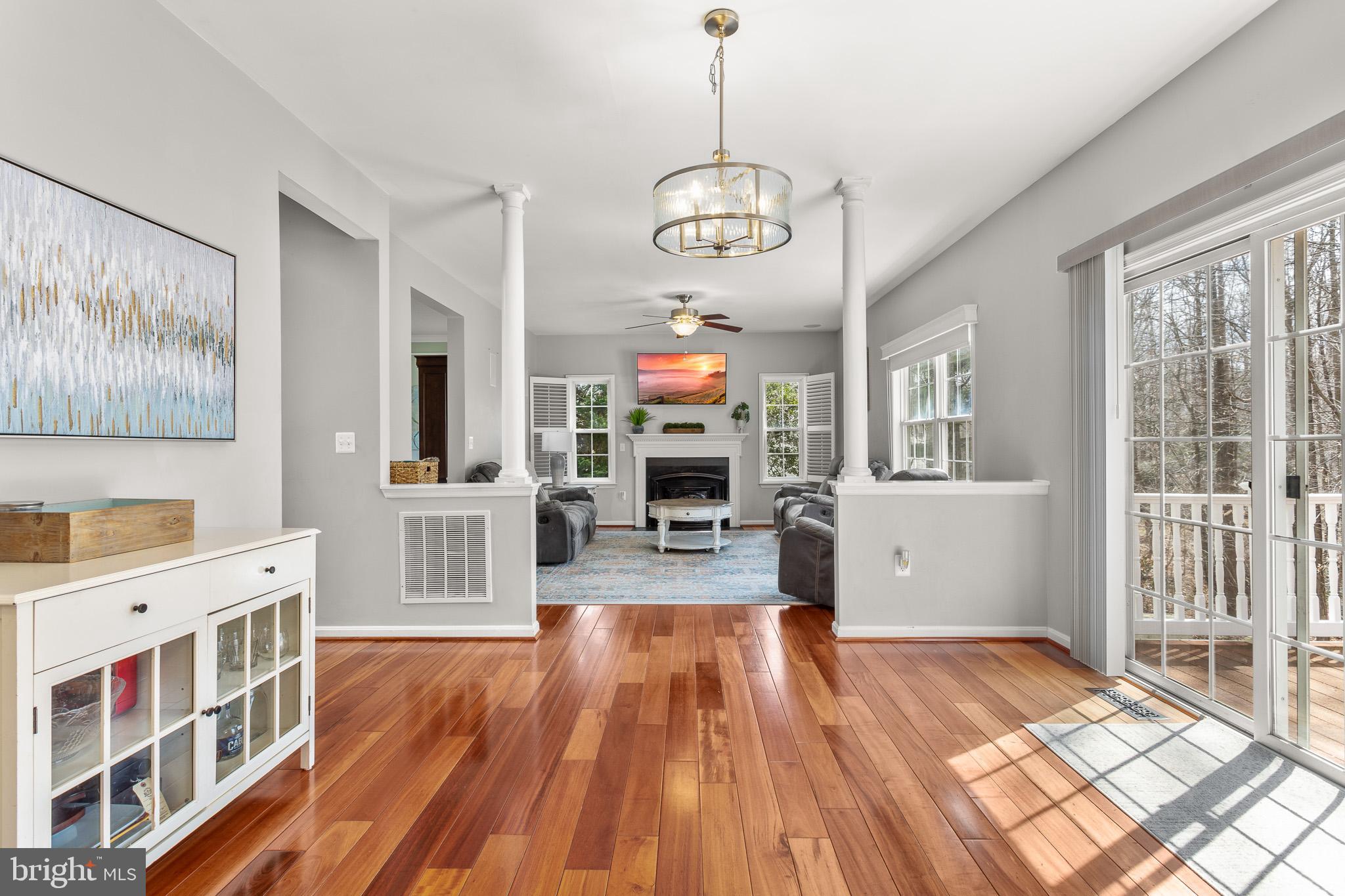 HUNTING CREEK KNOLLS - Residential