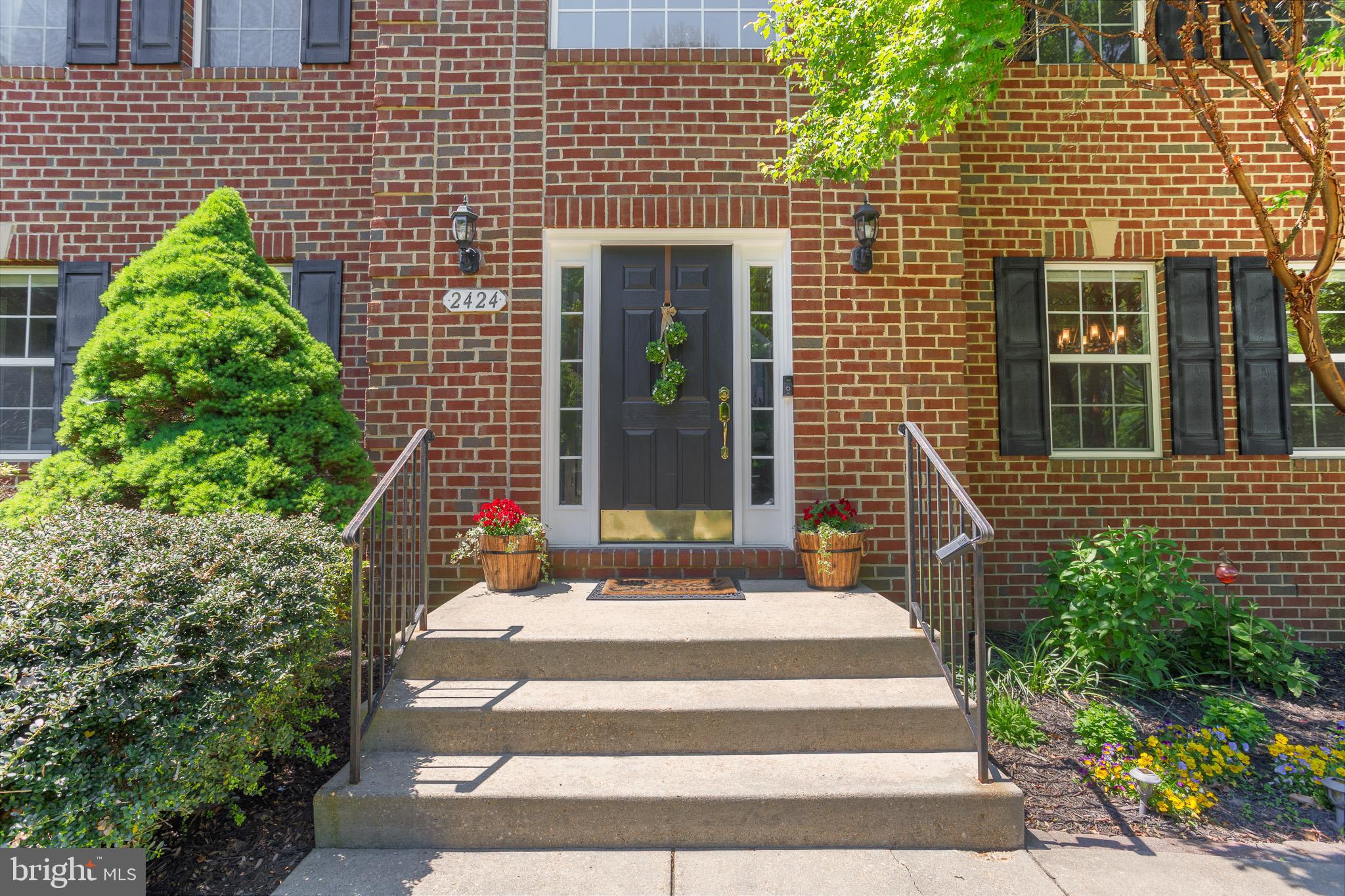 HUNTING CREEK KNOLLS - Residential
