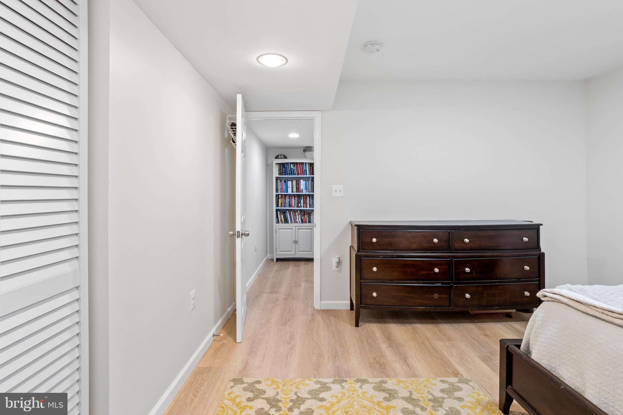 HUNTING CREEK KNOLLS - Residential