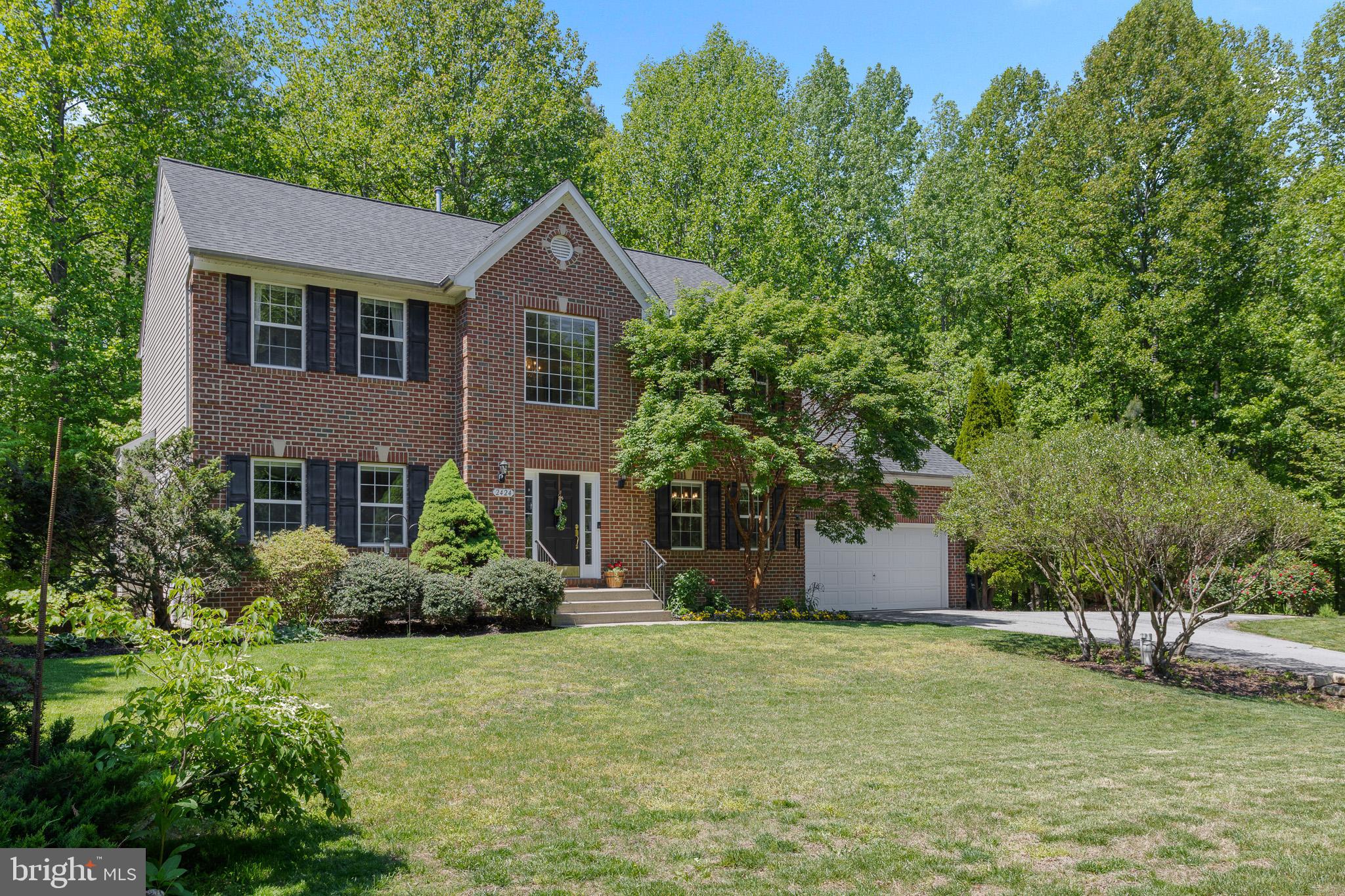 HUNTING CREEK KNOLLS - Residential