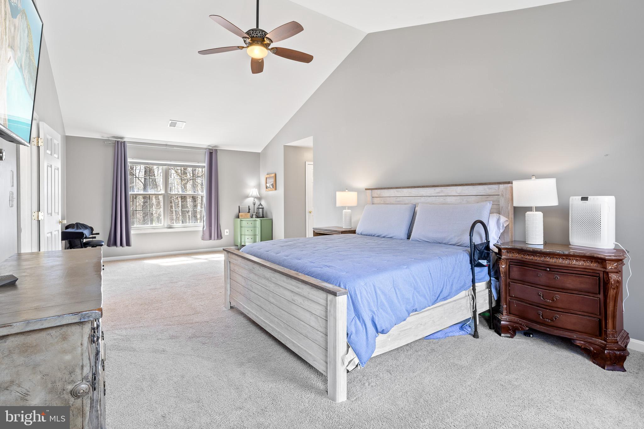 HUNTING CREEK KNOLLS - Residential