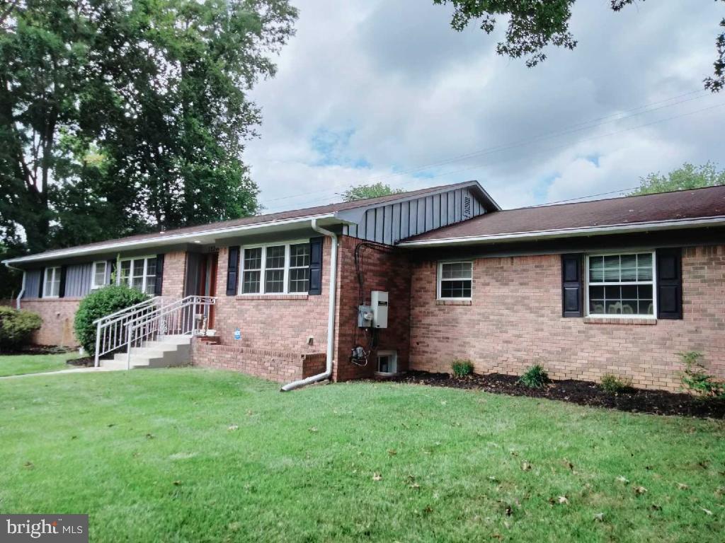 TANTALLON ON THE POTOMAC - Residential