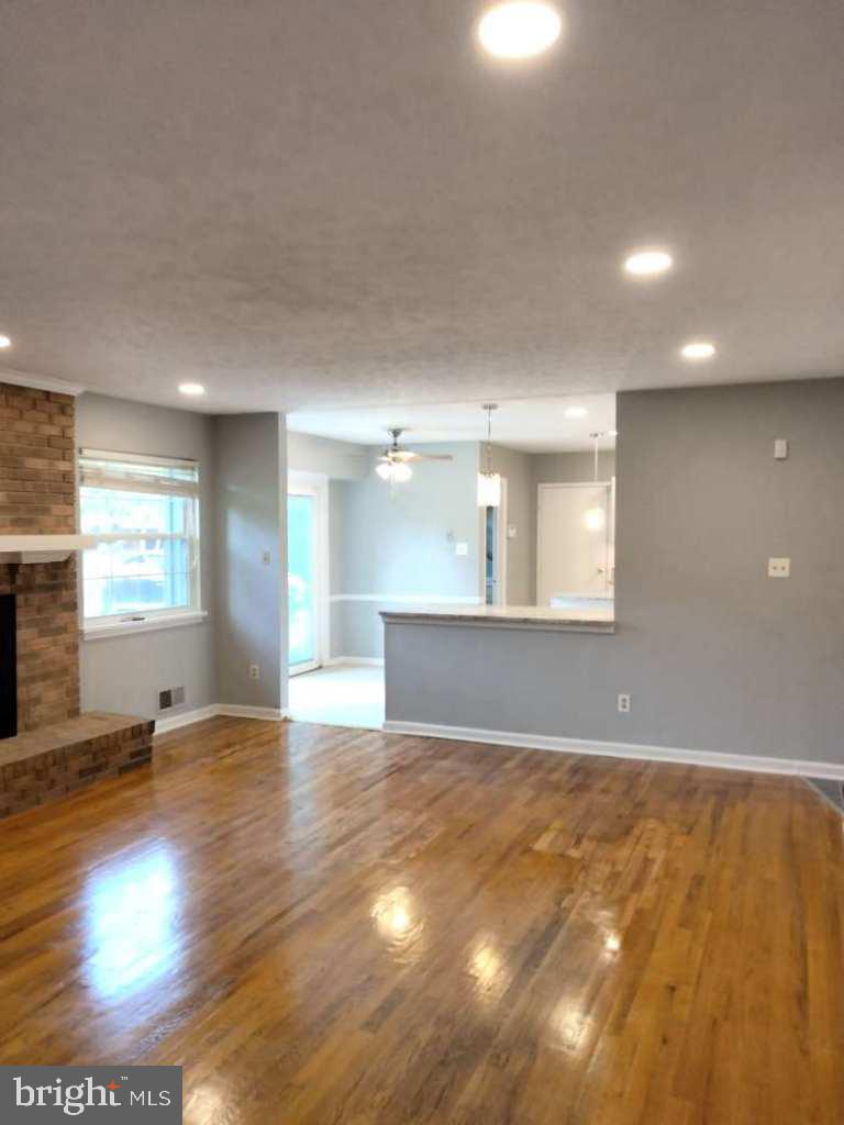 TANTALLON ON THE POTOMAC - Residential