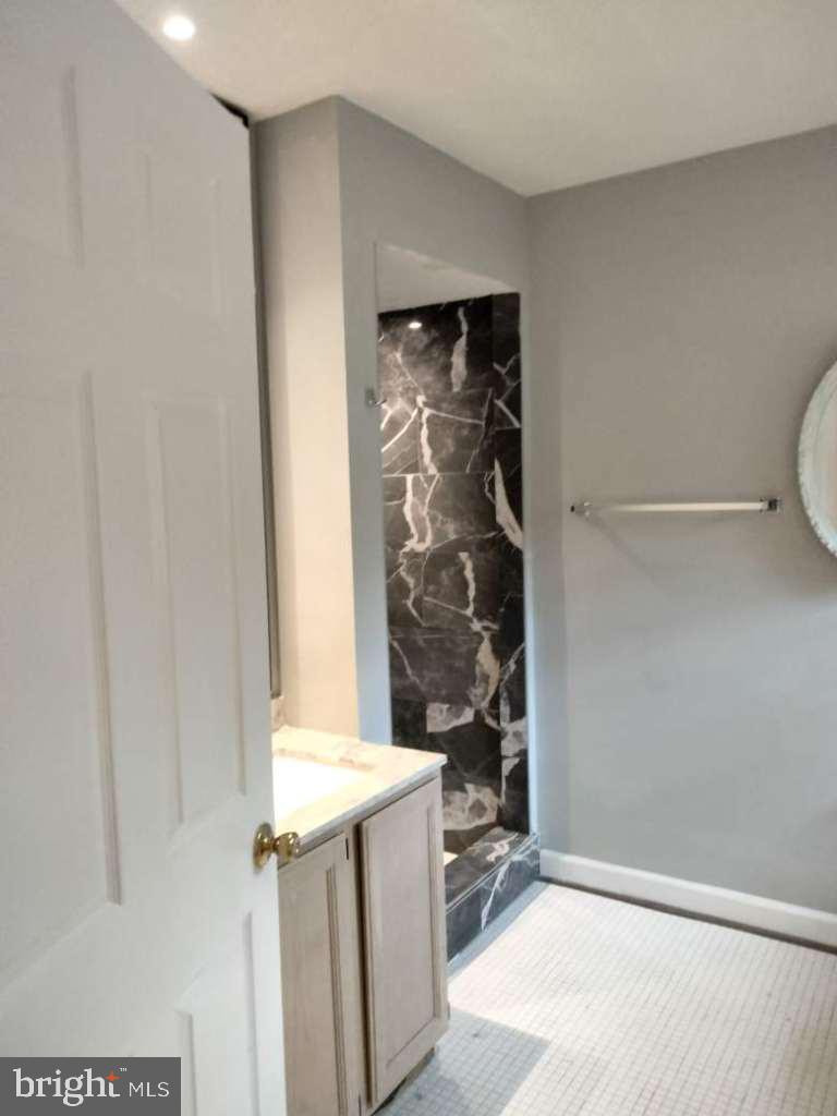 TANTALLON ON THE POTOMAC - Residential