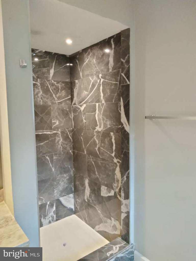 TANTALLON ON THE POTOMAC - Residential