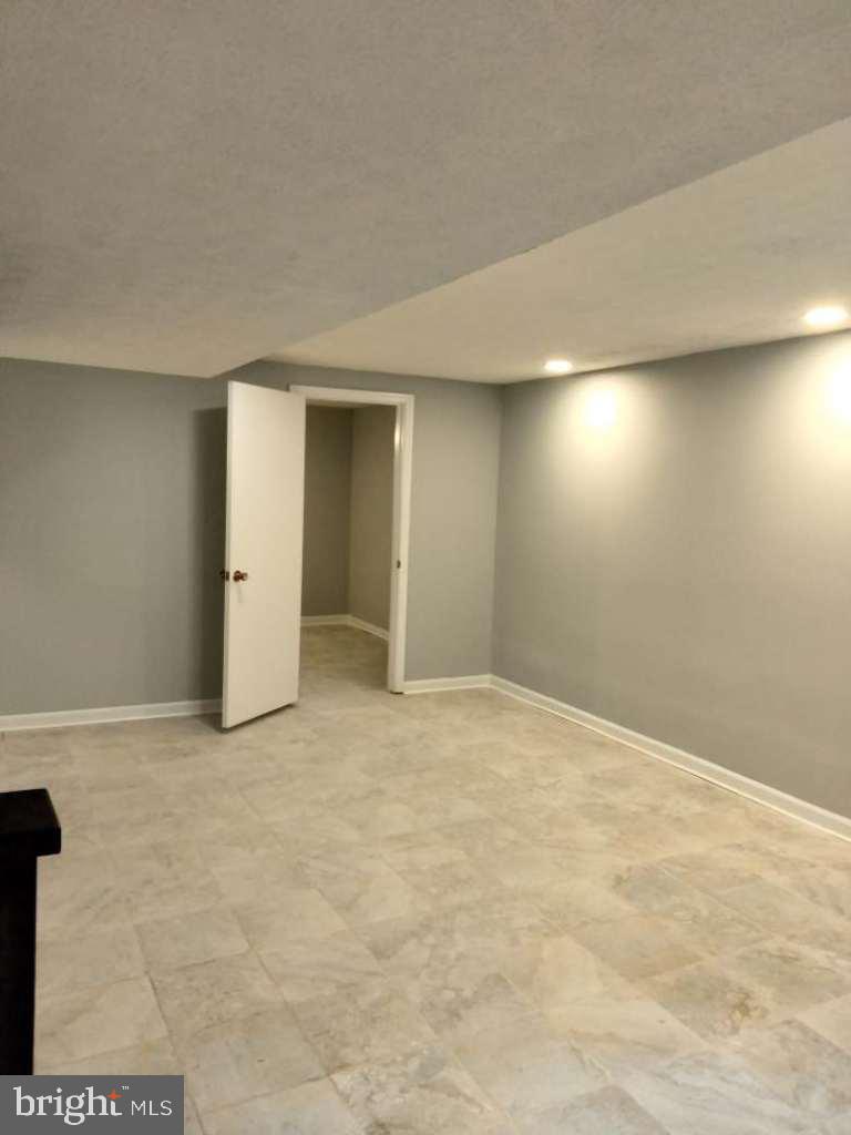 TANTALLON ON THE POTOMAC - Residential