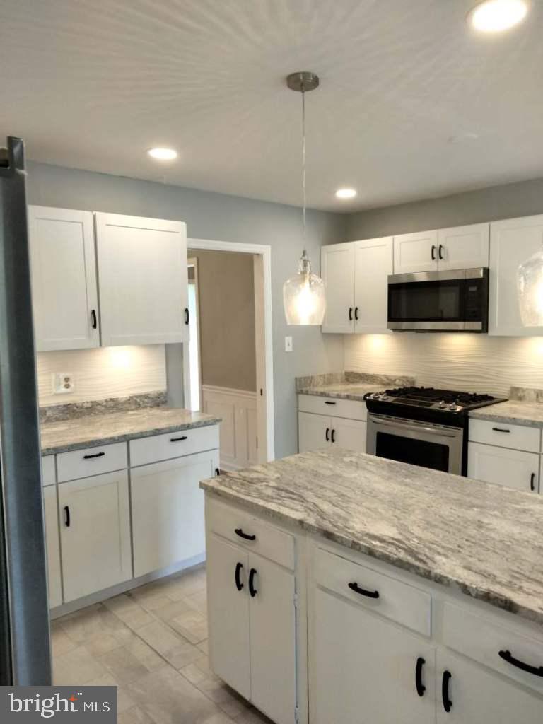 TANTALLON ON THE POTOMAC - Residential