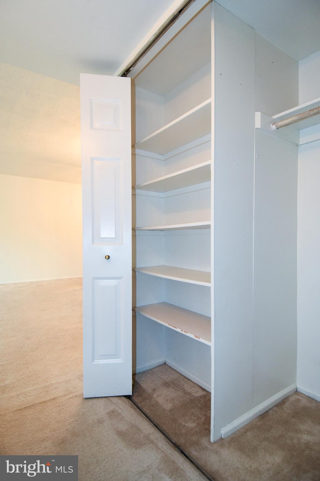 THE COLONIES - Residential Lease