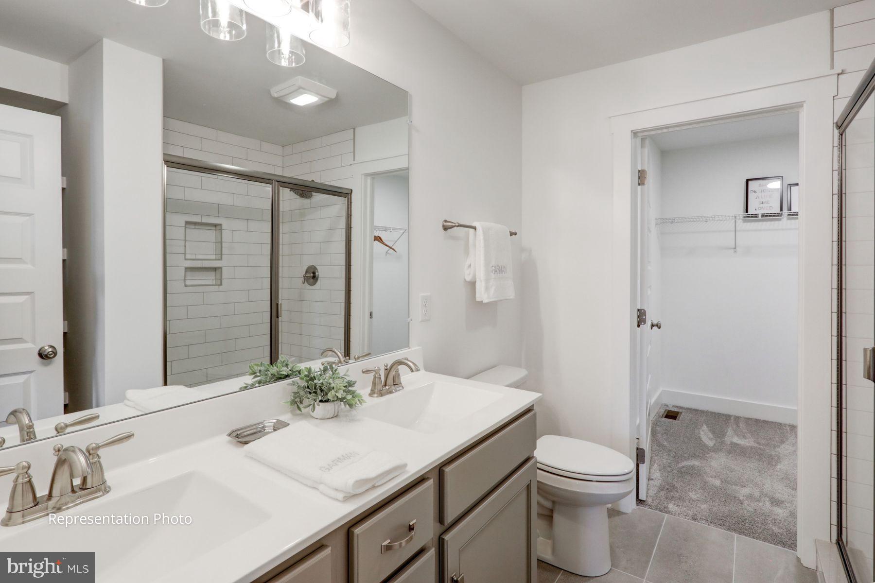 AUTUMN CHASE - Residential