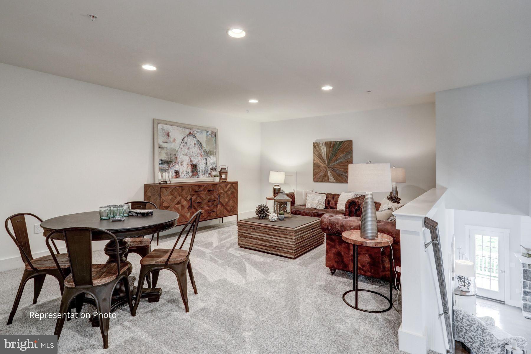 AUTUMN CHASE - Residential