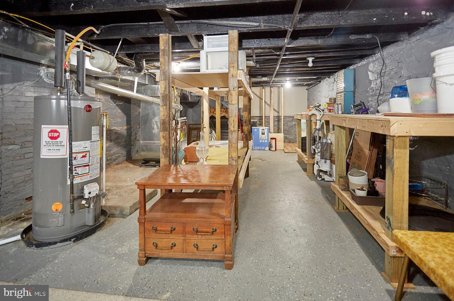 UNION SQUARE - Residential Lease