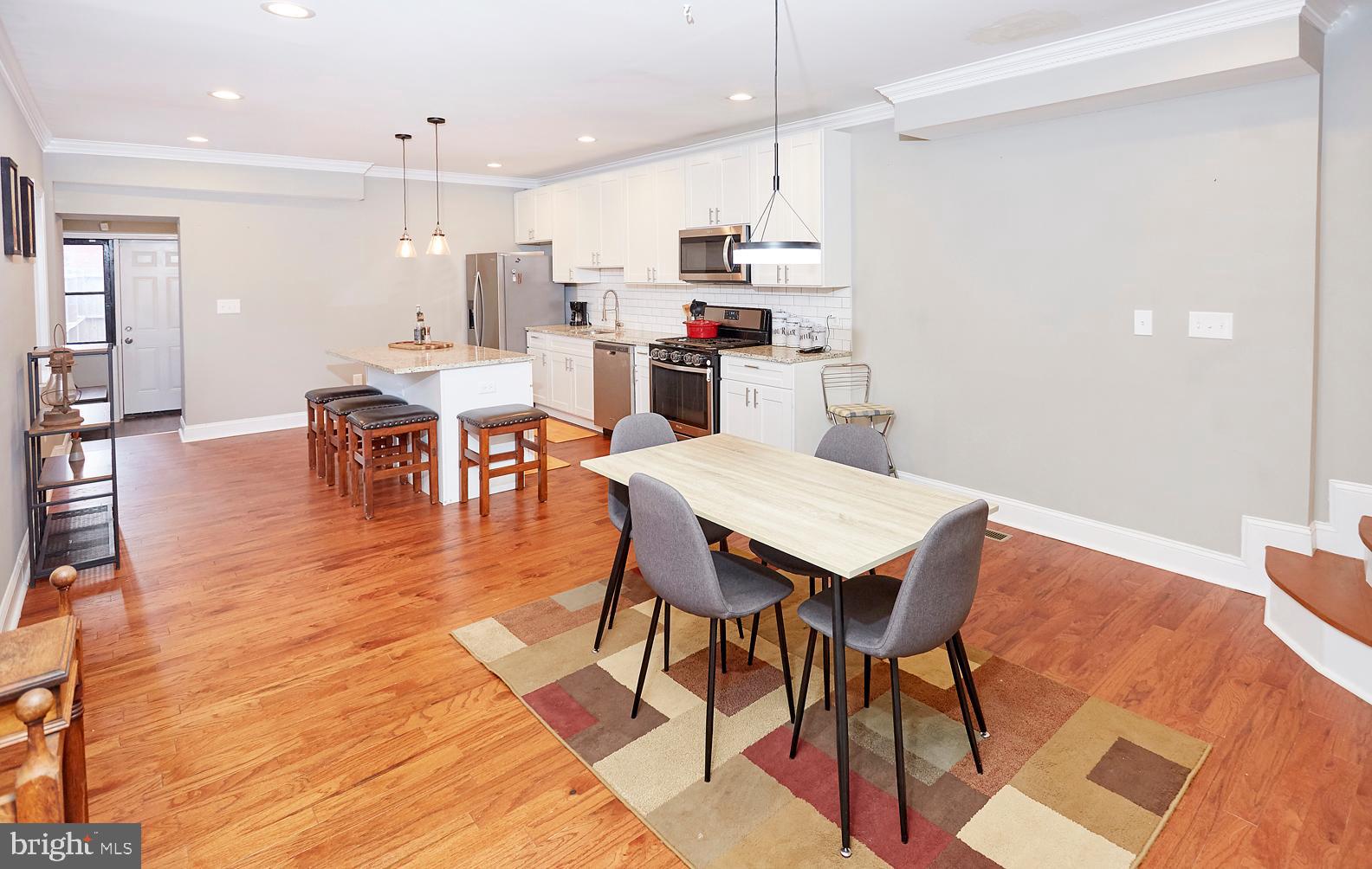 UNION SQUARE - Residential Lease