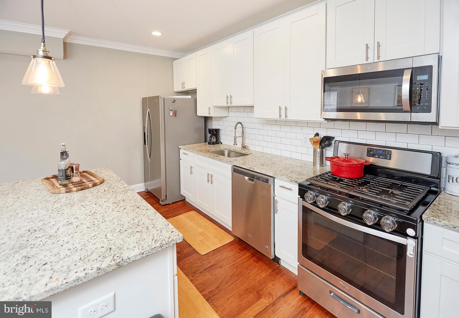 UNION SQUARE - Residential Lease