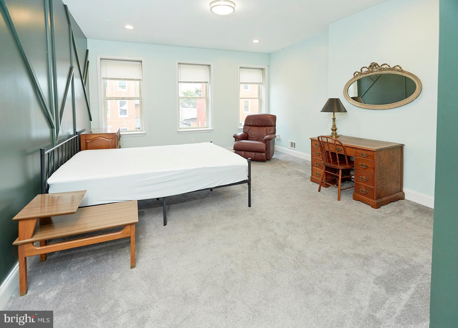 UNION SQUARE - Residential Lease