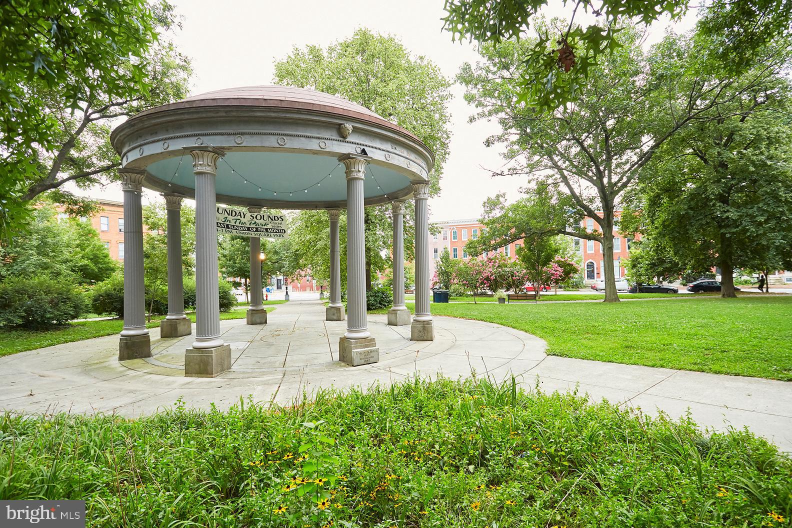 UNION SQUARE - Residential Lease