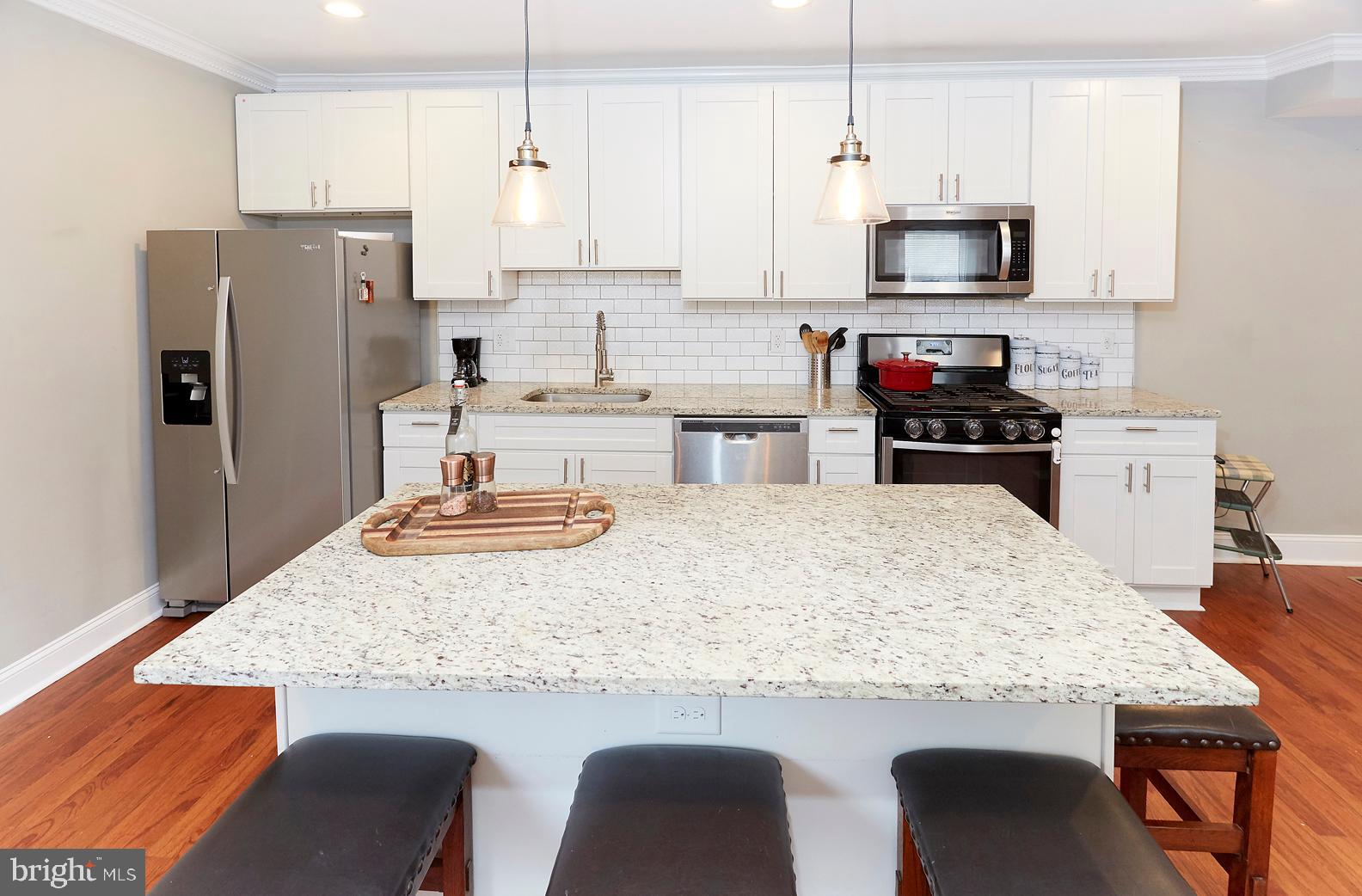 UNION SQUARE - Residential Lease