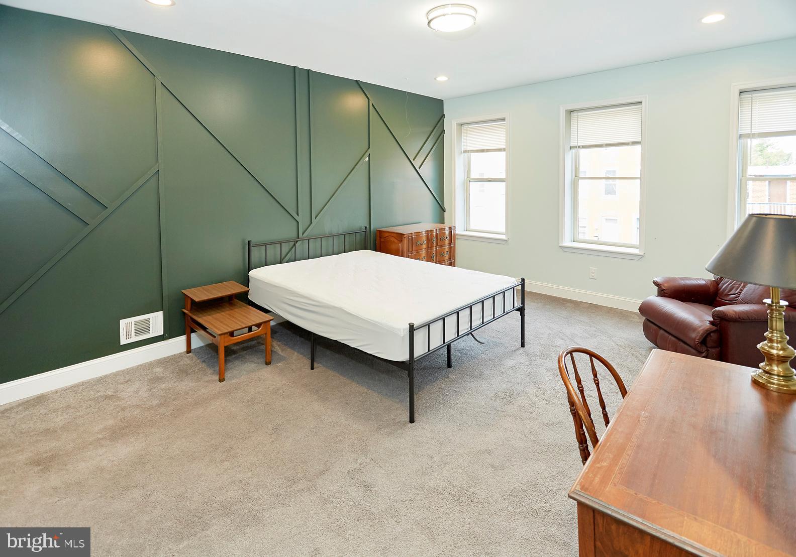 UNION SQUARE - Residential Lease