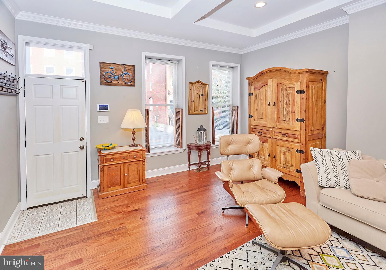 UNION SQUARE - Residential Lease