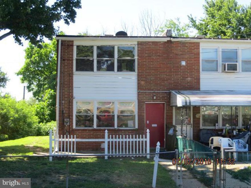 ****MULTIPLE OFFERS...H & B DUE BY TUESDAY, 09-06-16, 9 AM**** Property is being sold "as is".  Purchaser to verify real estate taxes & HOA.  All offers must have recent Proof of Funds/Lender Pre-Qual (within 30 days).  Buyer pays all transfer/recordation/docs @ settlement. Seller's title company to hold EMD.