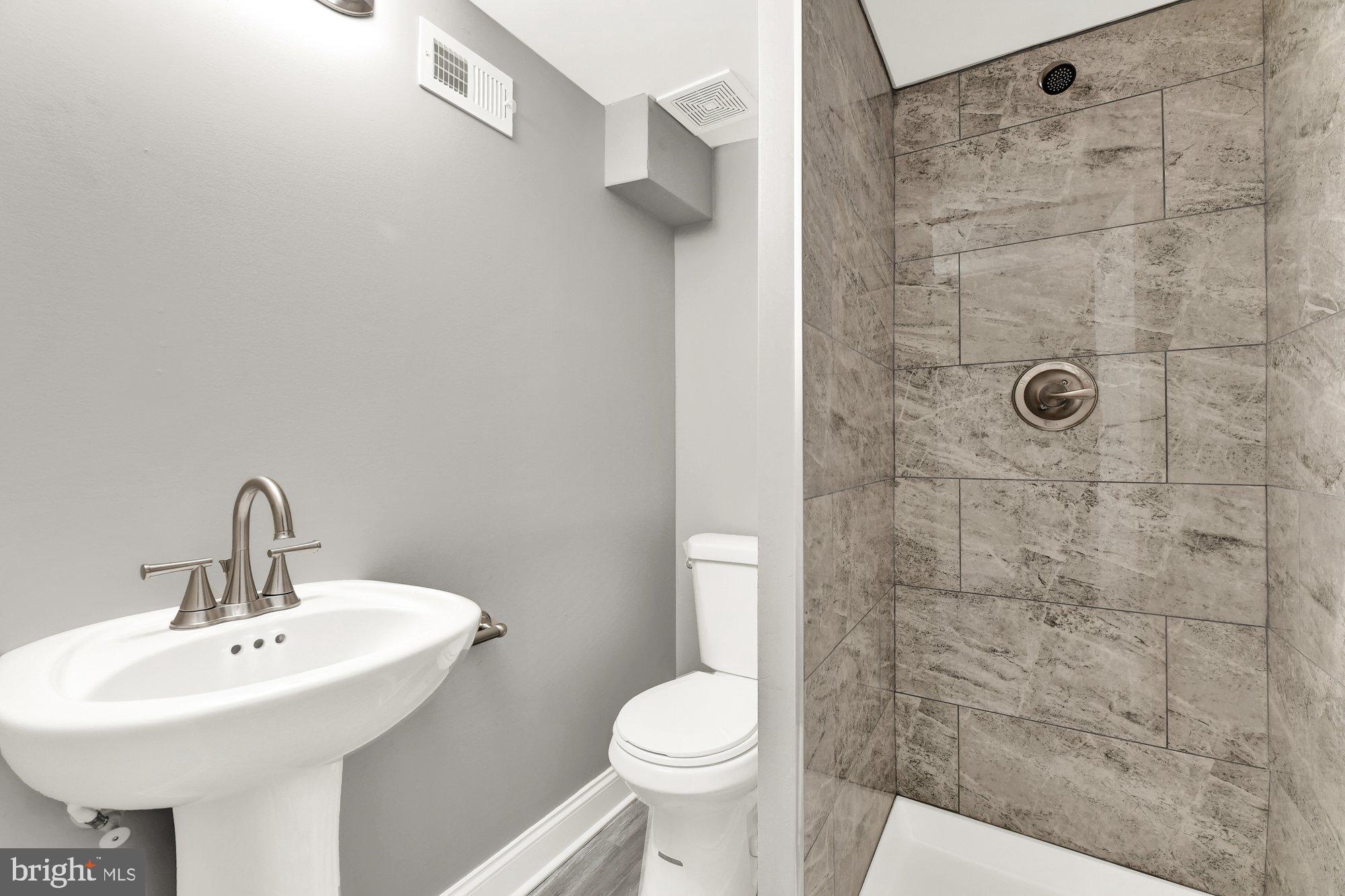 BROOKLYN - Residential Lease