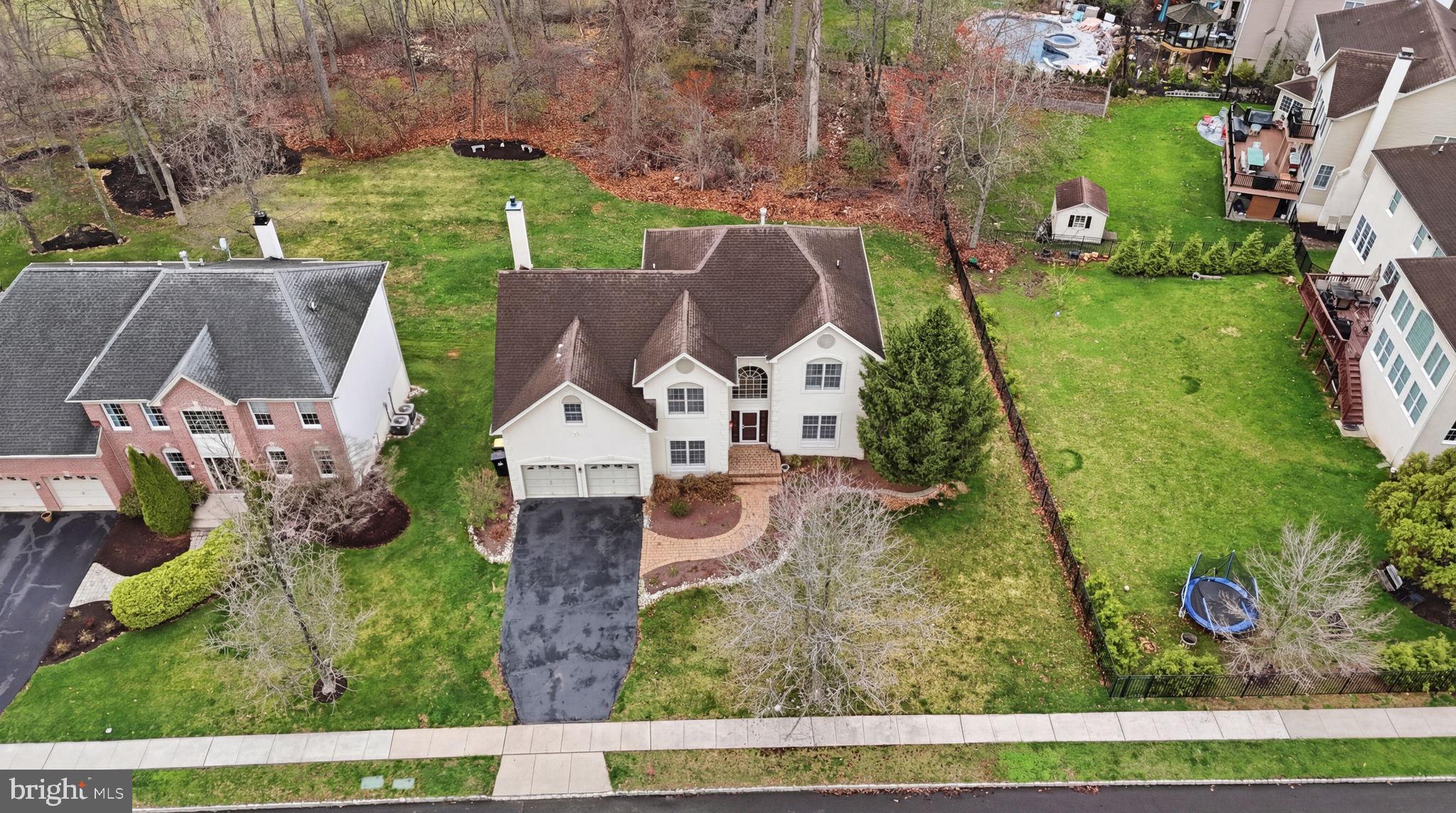 BUCKINGHAM ESTATES - Residential