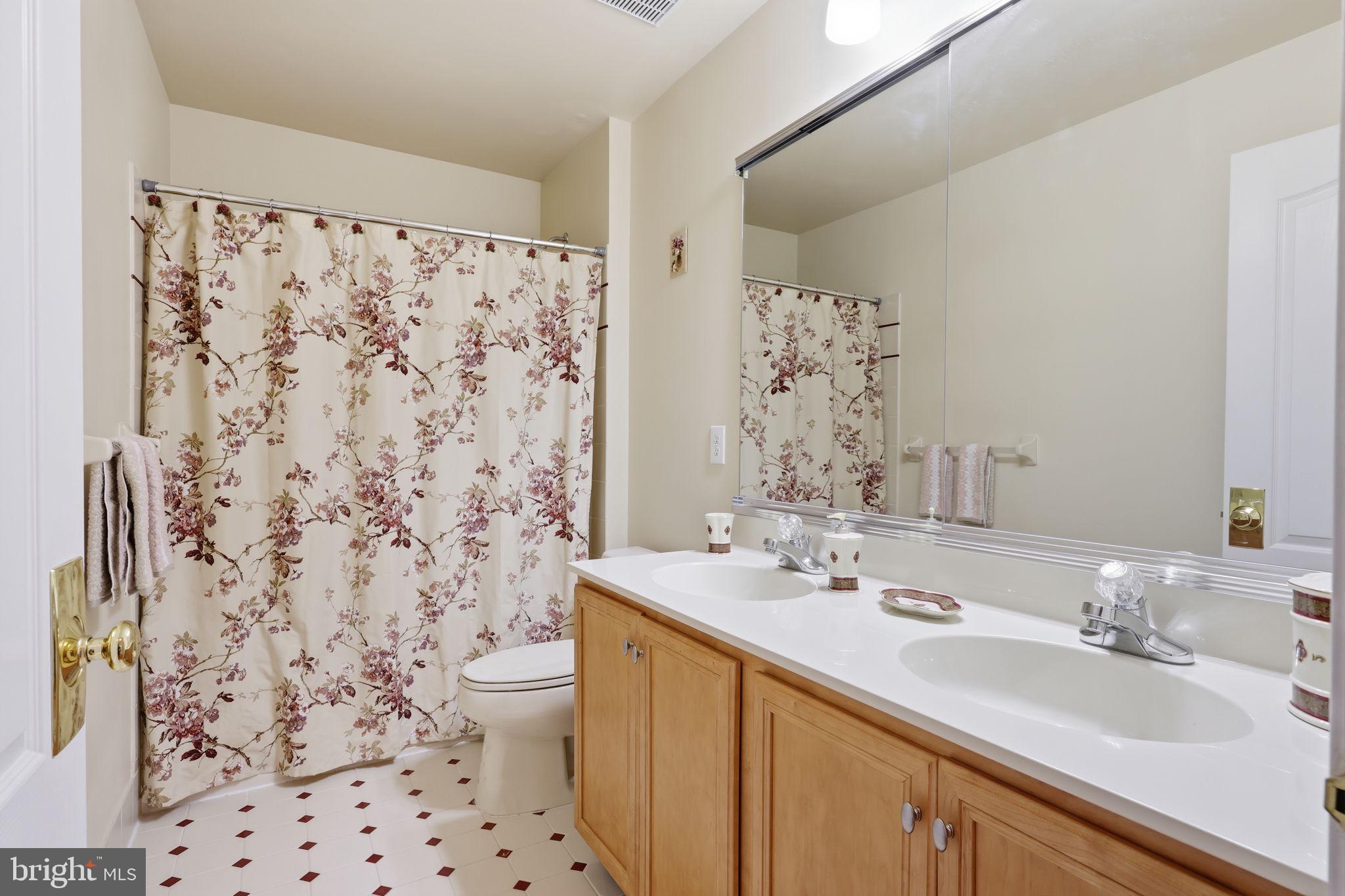 BUCKINGHAM ESTATES - Residential