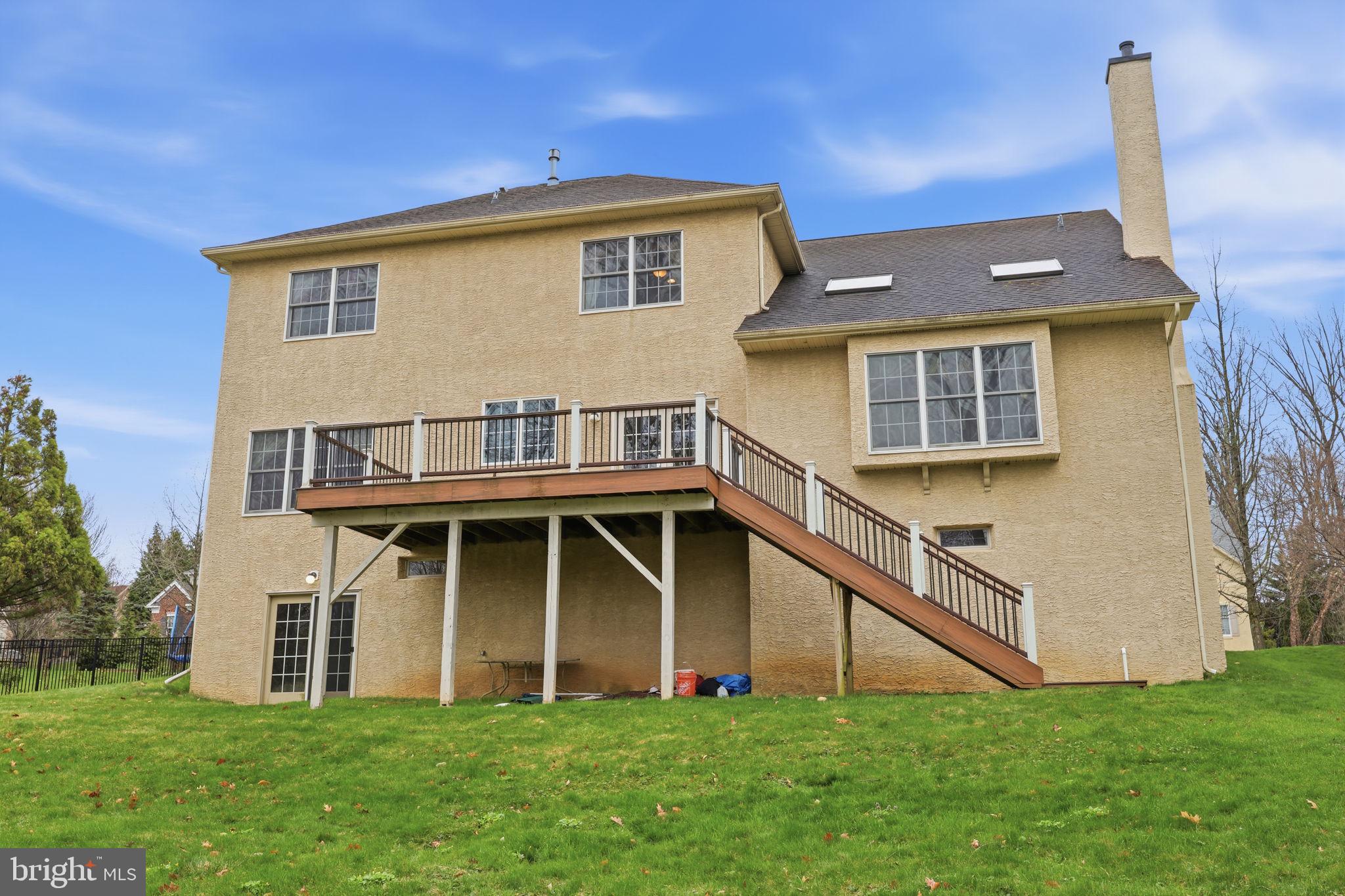 BUCKINGHAM ESTATES - Residential