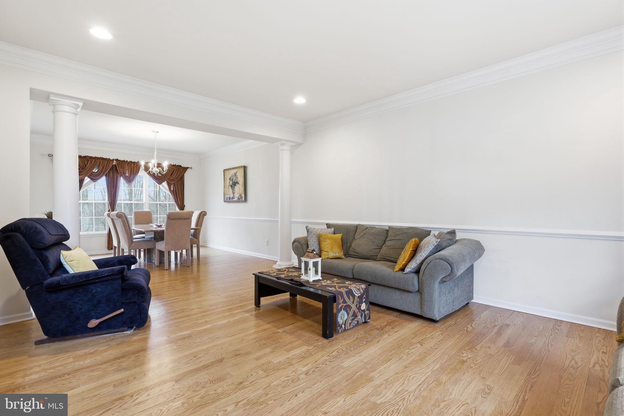 BUCKINGHAM ESTATES - Residential