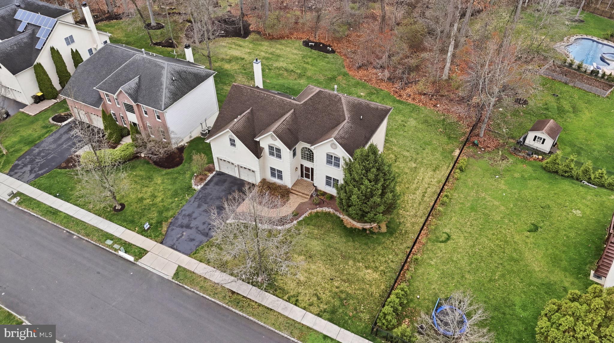 BUCKINGHAM ESTATES - Residential