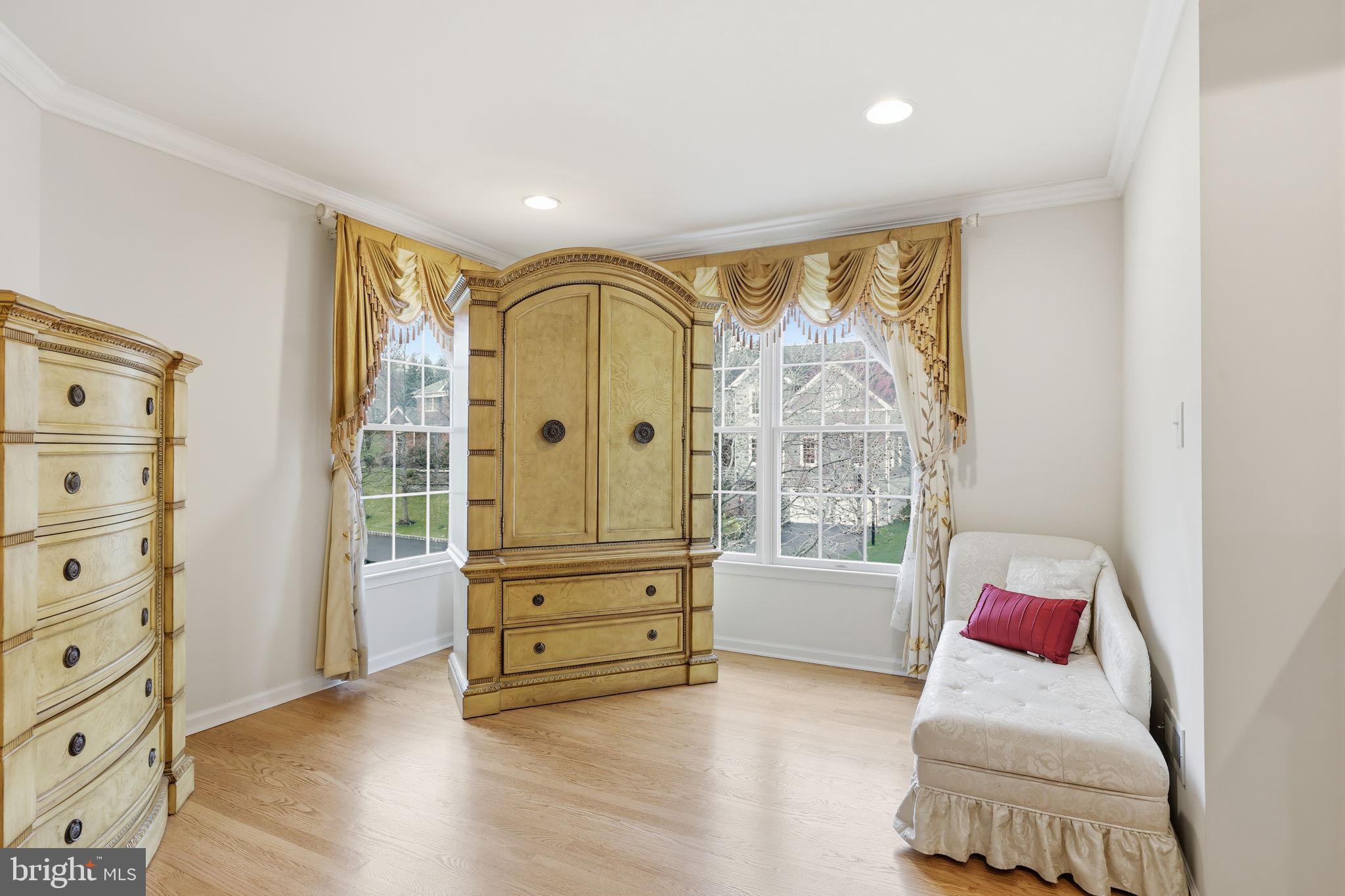 BUCKINGHAM ESTATES - Residential