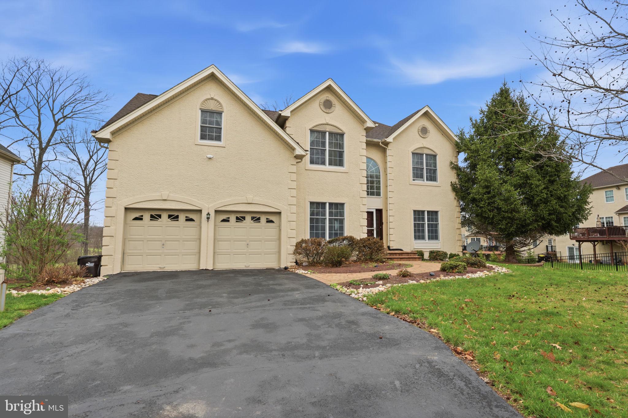 BUCKINGHAM ESTATES - Residential