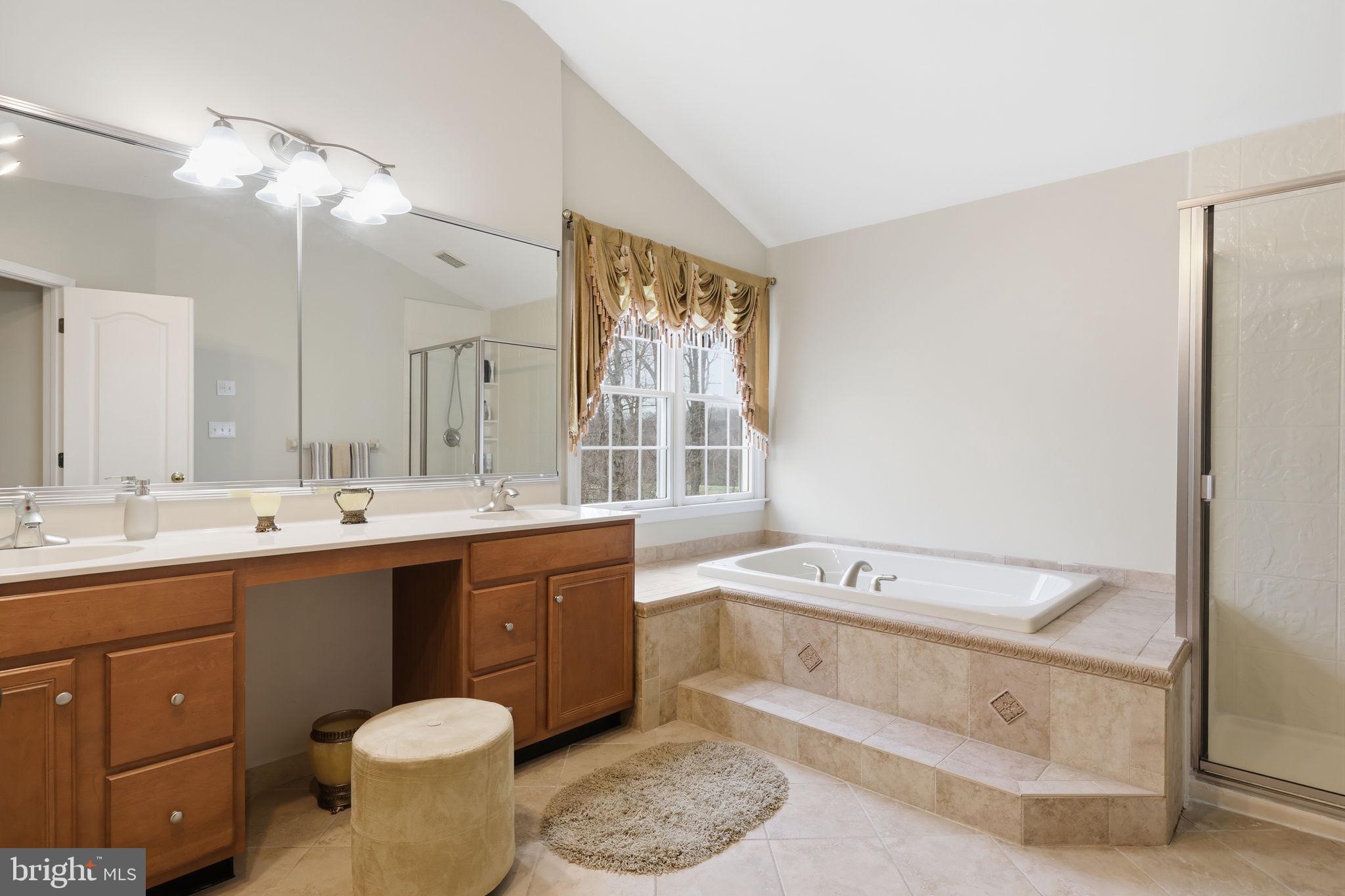 BUCKINGHAM ESTATES - Residential