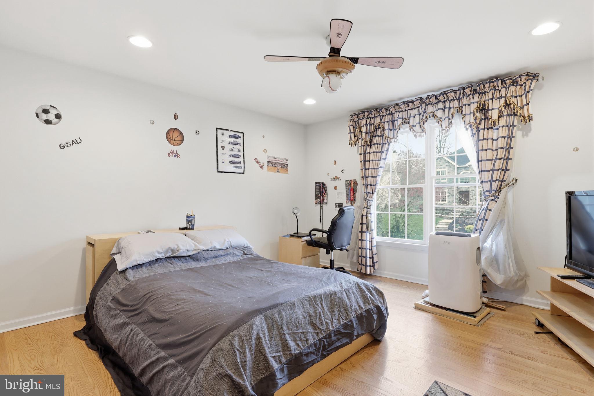 BUCKINGHAM ESTATES - Residential