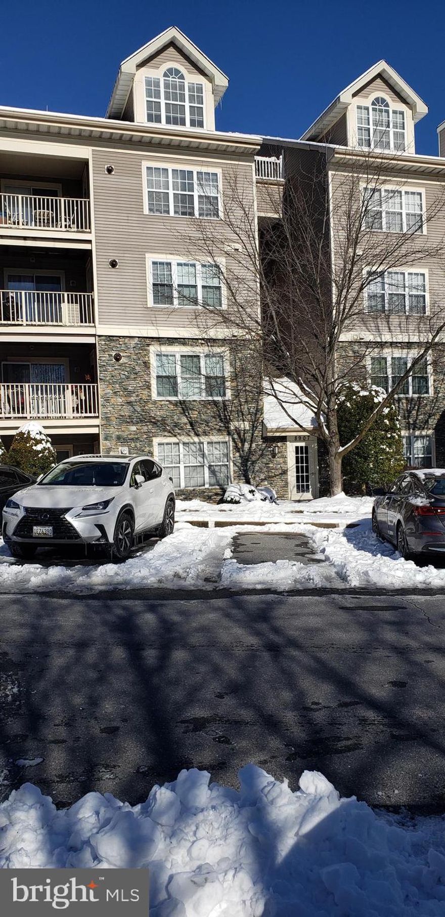 Fantastic opportunity to get this 3 bedroom, 2 full bath condo in popular Pikesville / Owings Mills. Zip is Pikesville, with all the close attractions that make Owings Mills so desirable!  Chef's kitchen, with stone countertops, stainless appliances, and warm natural gas. All bedrooms are generous sized, with one presently being used as a den. Plenty of space for everyone. Unit is first floor, and can be accessed with no stairs! Ample parking. Won't last long, make your appointment soon.