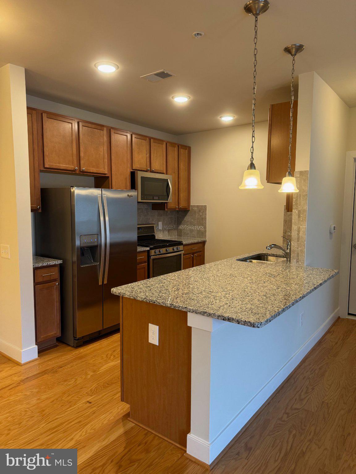 2903 BLEEKER STREET 5-206