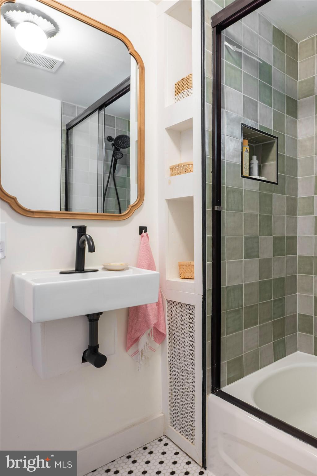 EAST MT AIRY - Residential