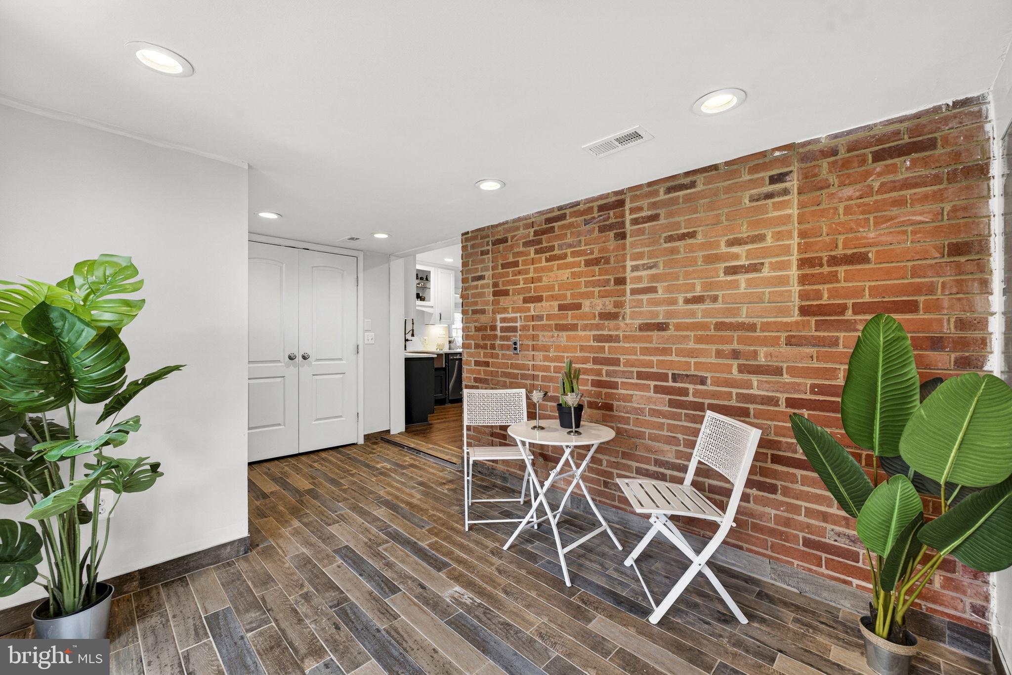 BRISTOW - Residential