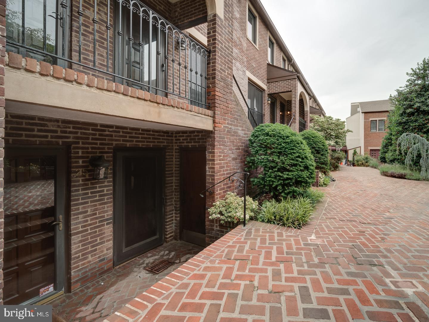 1715 15TH STREET NW 23