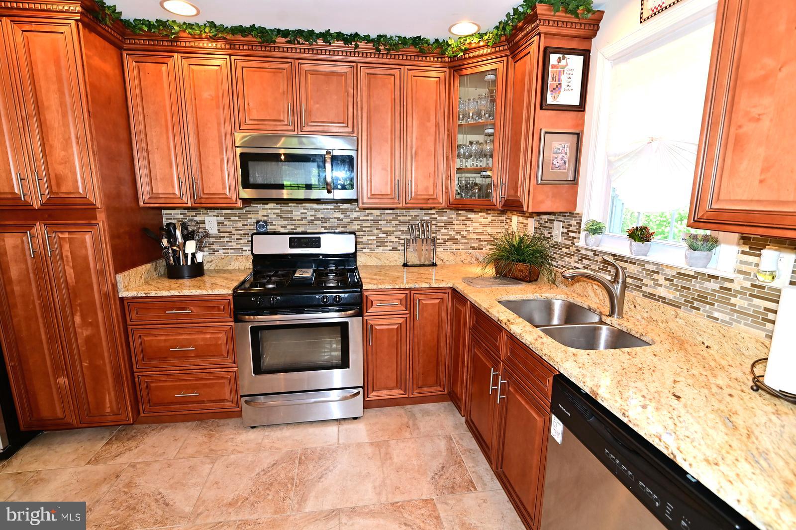 MARLTON - Residential