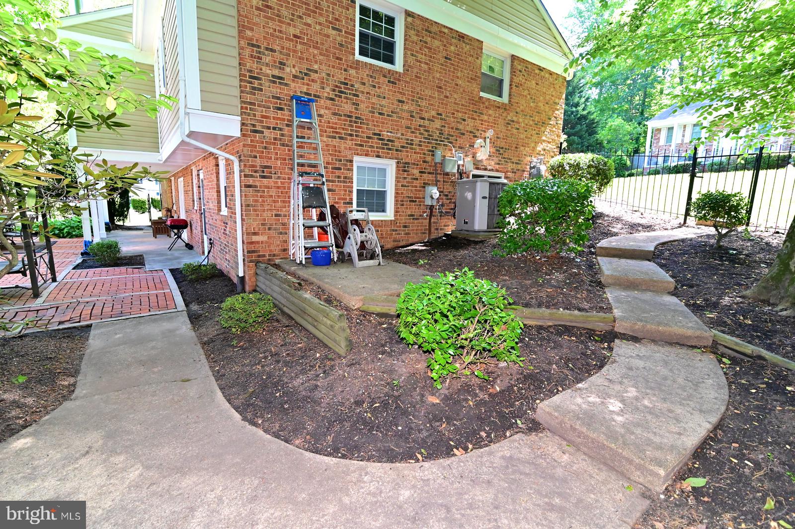 MARLTON - Residential