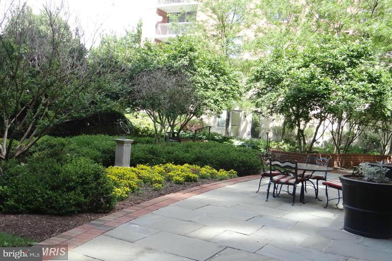 THE GALLERY - Residential Lease