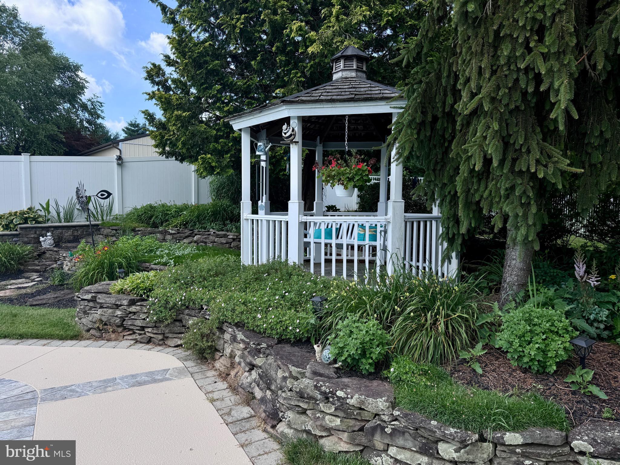 2720 HOBBS ROAD