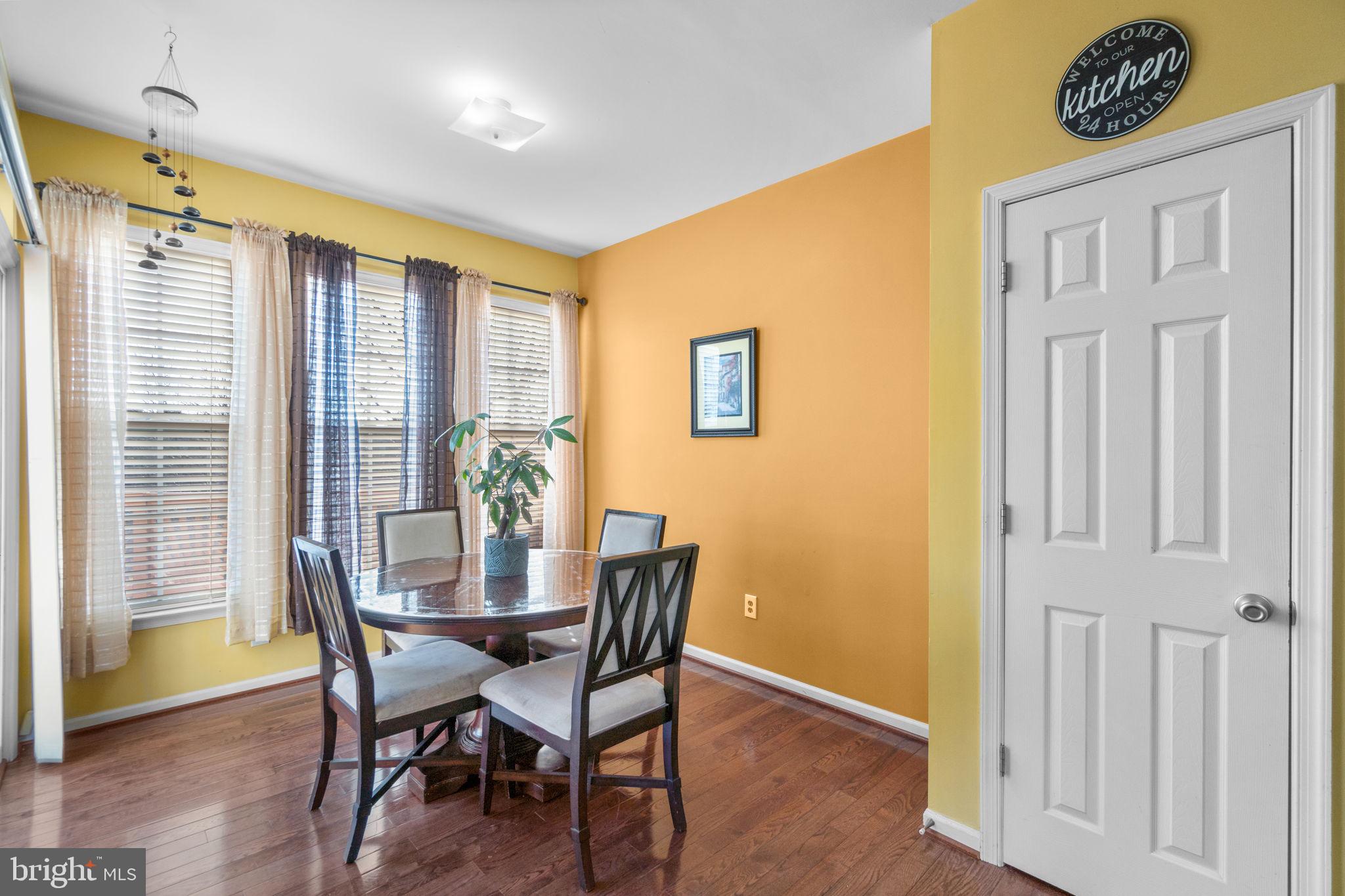 HOLLIFIELD STATION - Residential