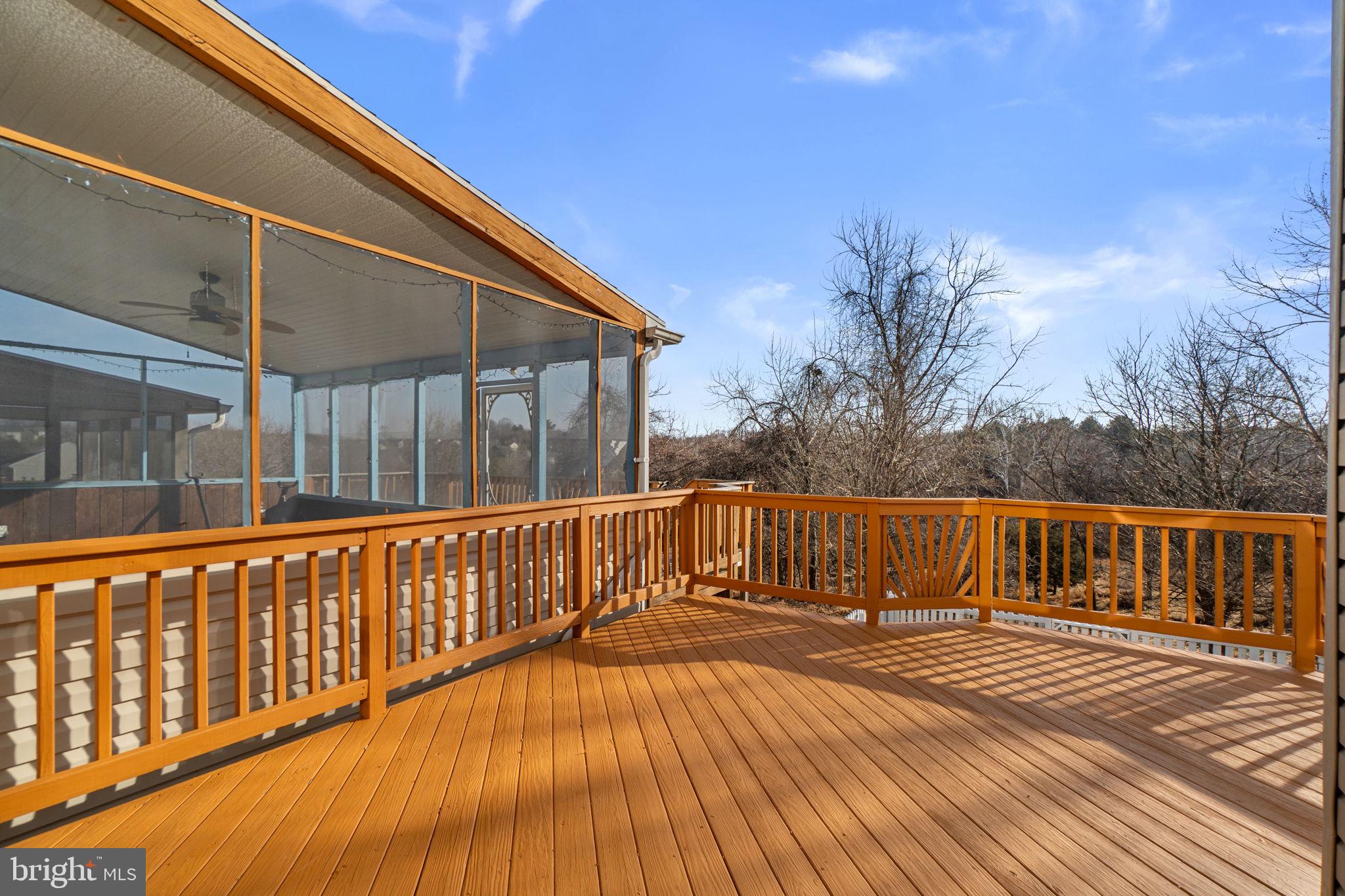 HOLLIFIELD STATION - Residential