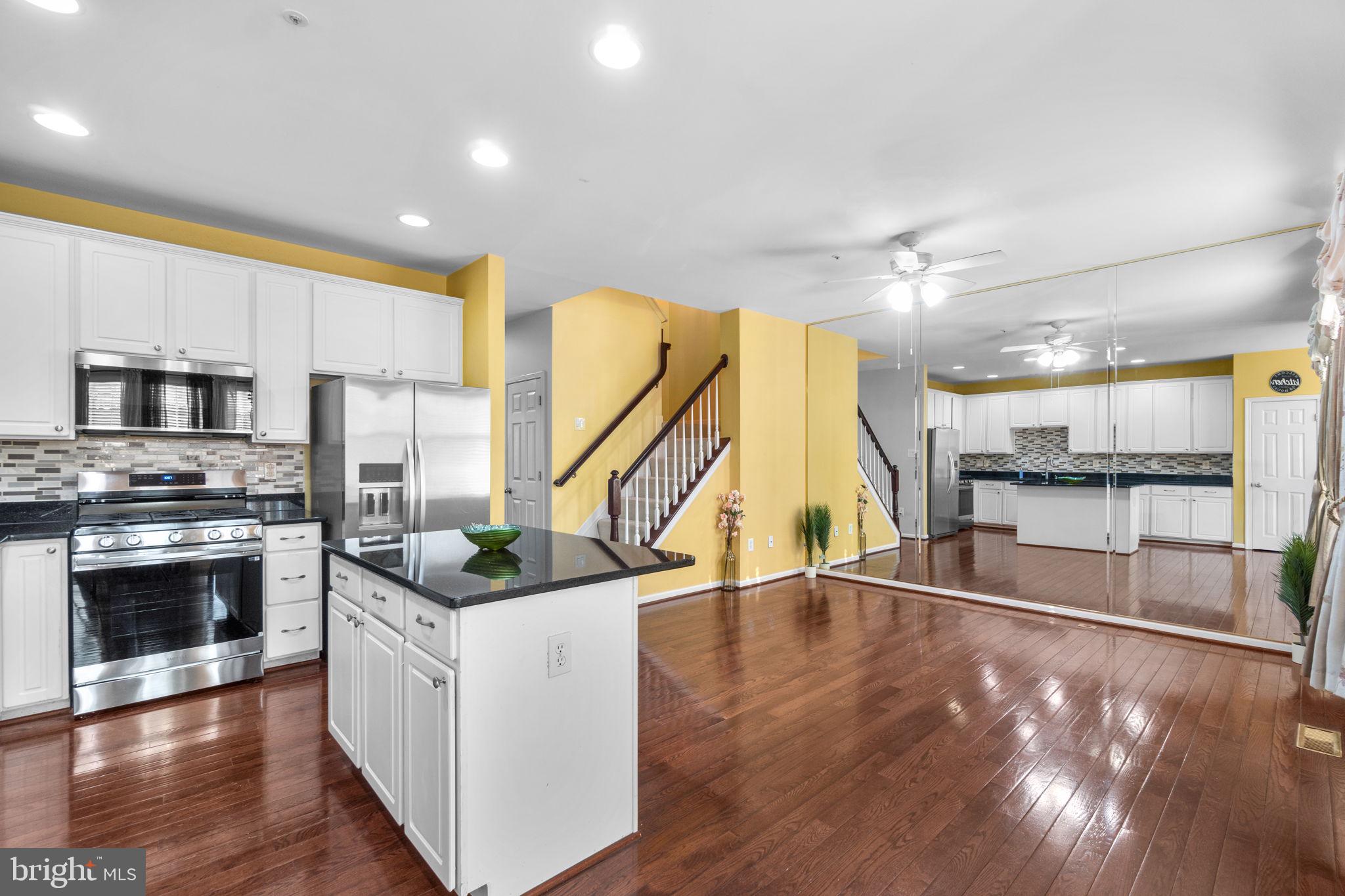 HOLLIFIELD STATION - Residential